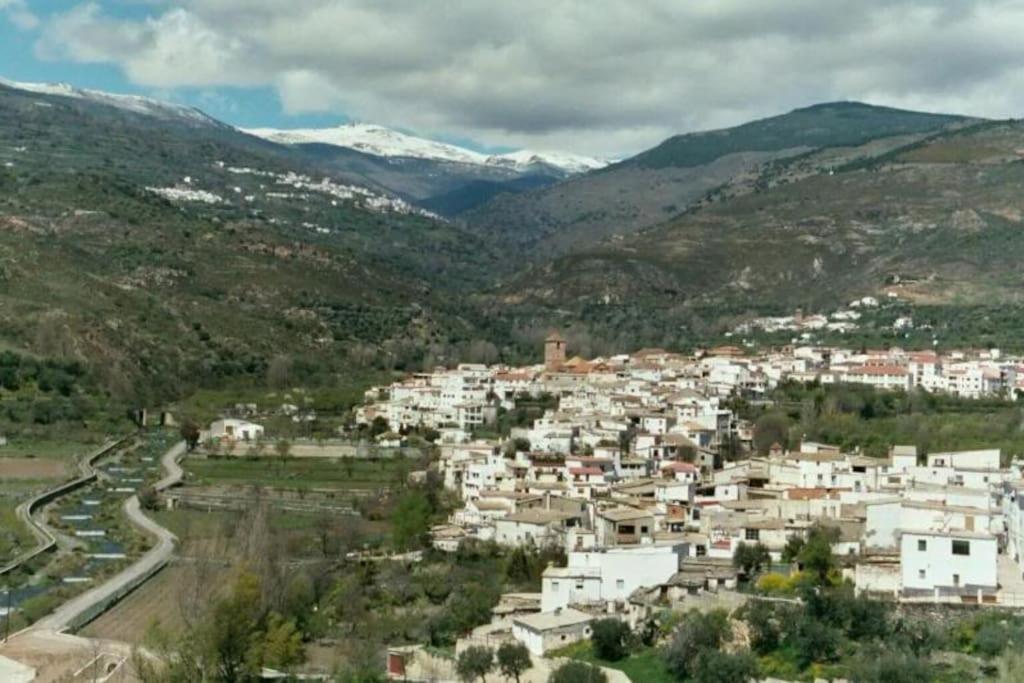 Casa Peggy * Cádiar